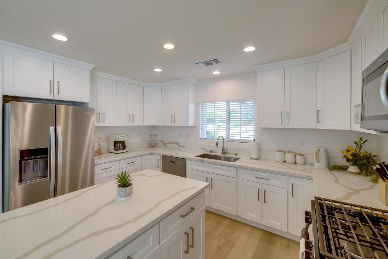 Coachella Getaway w/ Yard! Near Festivals & Golf - B&B Coachella
