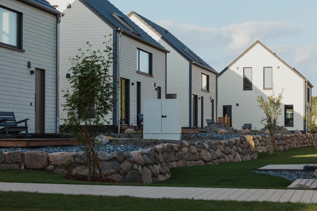 "Rügen Resort Sagard" großzügige, gemütliche Doppelhaushälfte "Pelle" mit Terrasse - Chambres d'hôtes Sagard