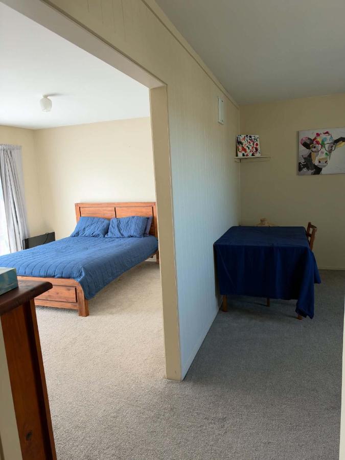 Private access with shower & toilet - B&B Oxford