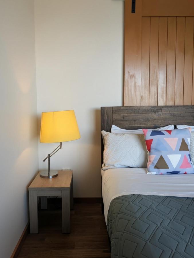 Deluxe tweepersoonskamer met balkon en uitzicht op zee