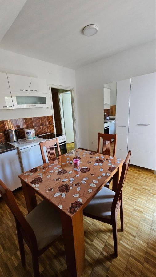 Zweibettzimmer