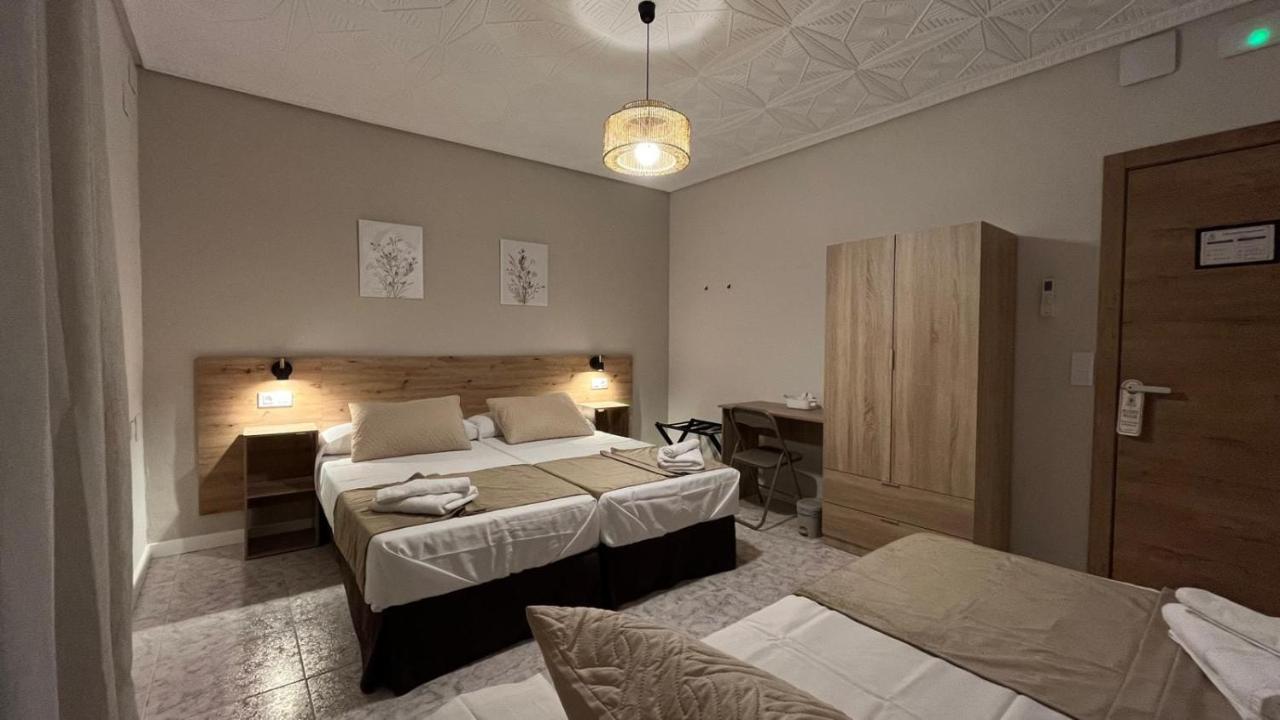 Chambre Triple avec Salle de Bains Commune