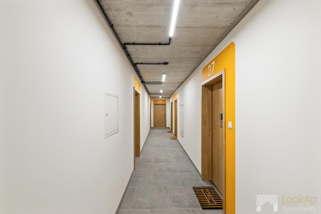 Vis a Vis Comfort by LookAp GARAŻ, SAUNA, JAZZUZI, BASEN SEZONOWY - B&B Lodz