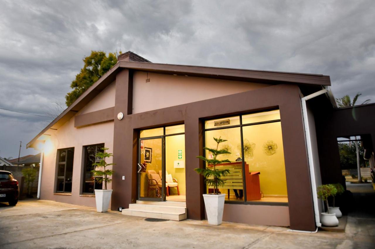 Emangweni Guest House - B&B Vryheid