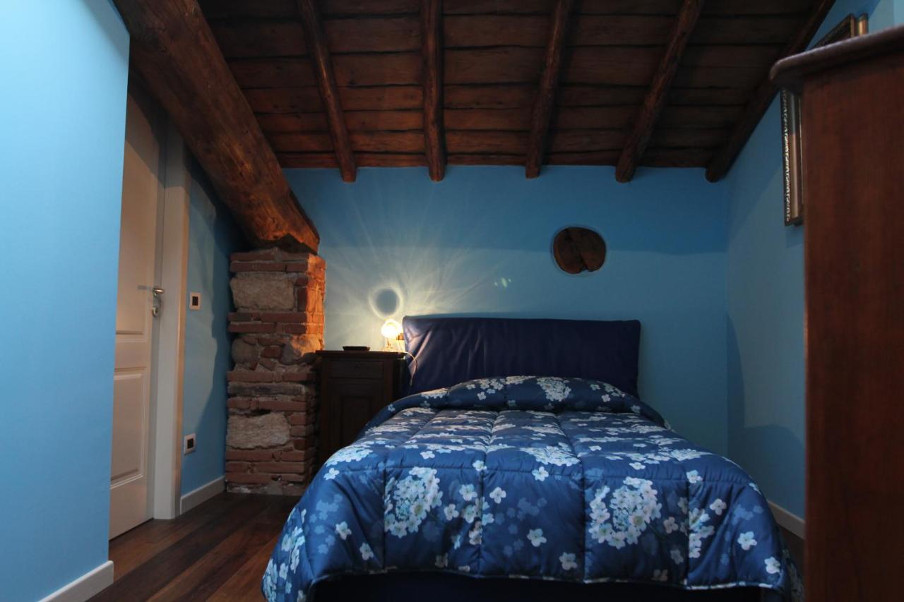 Single Room with Private Bathroom