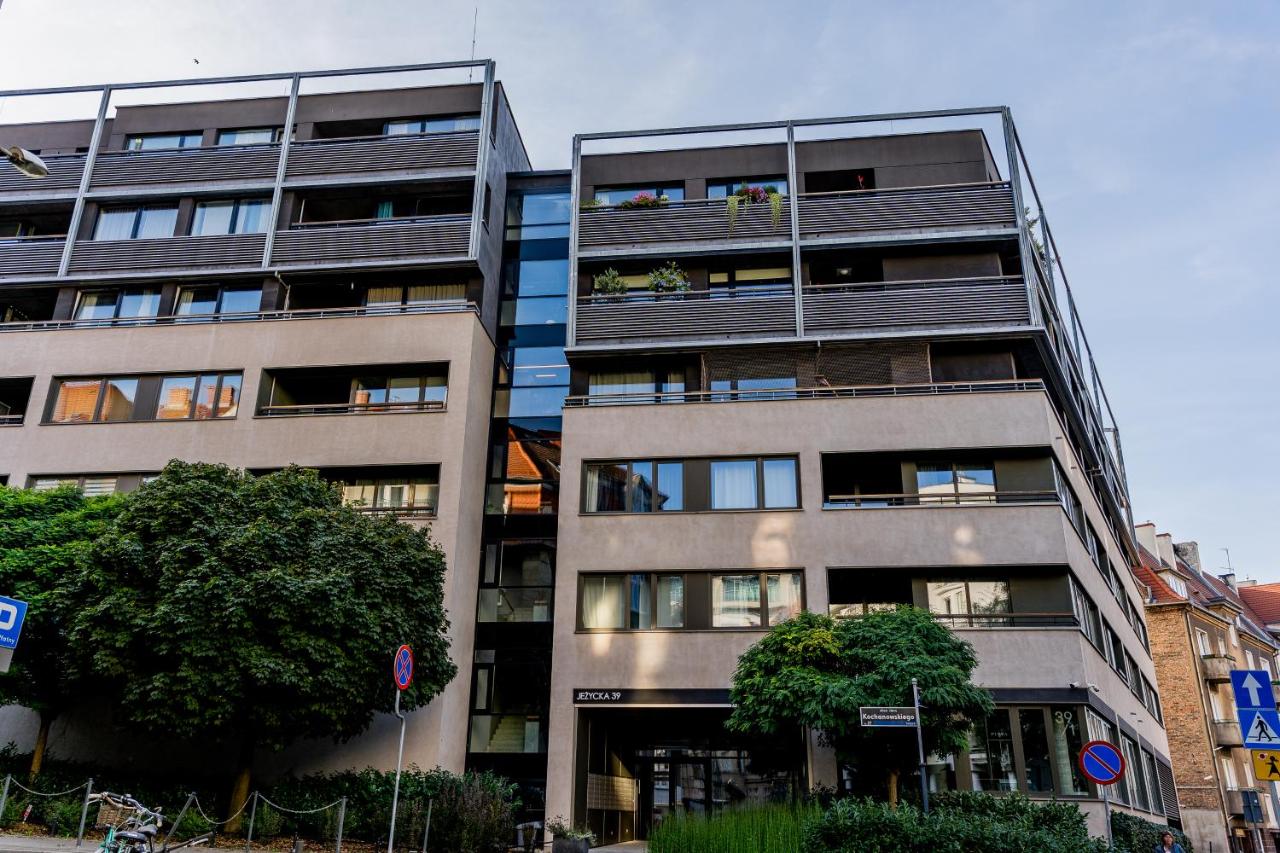 Jeżyce Modern Elegant Apartment by BookingHost - B&B Posnania