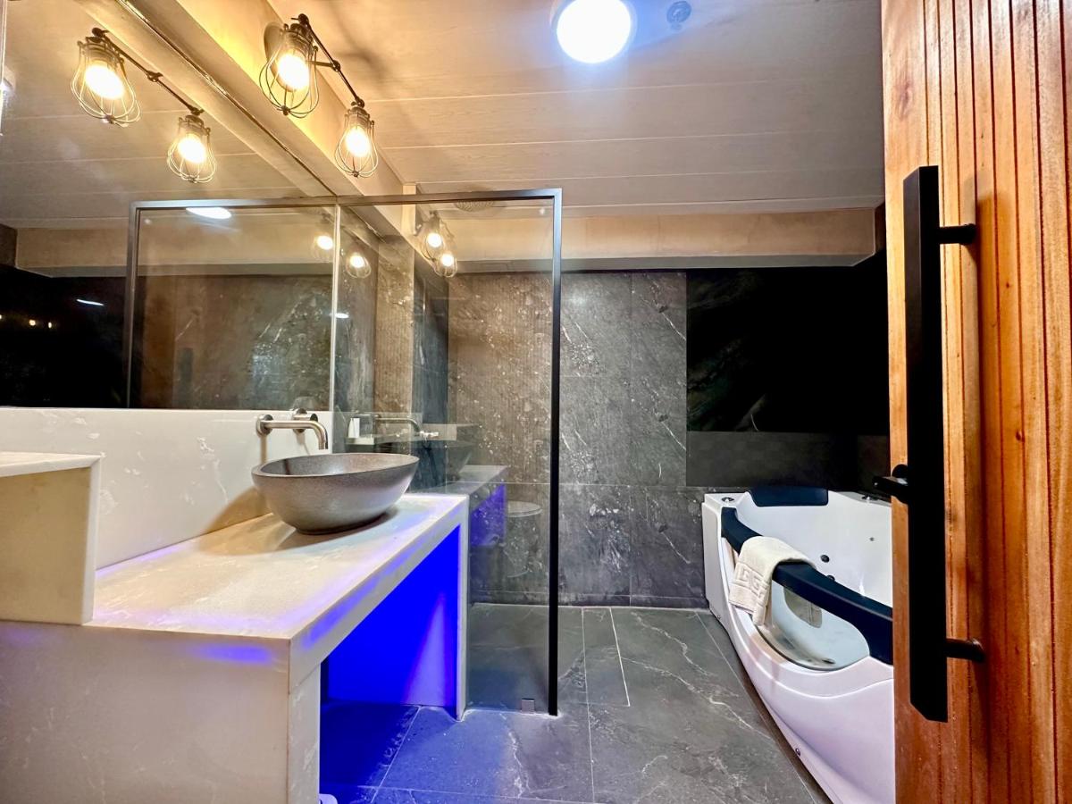 Suite Lit King-Size avec Baignoire Spa