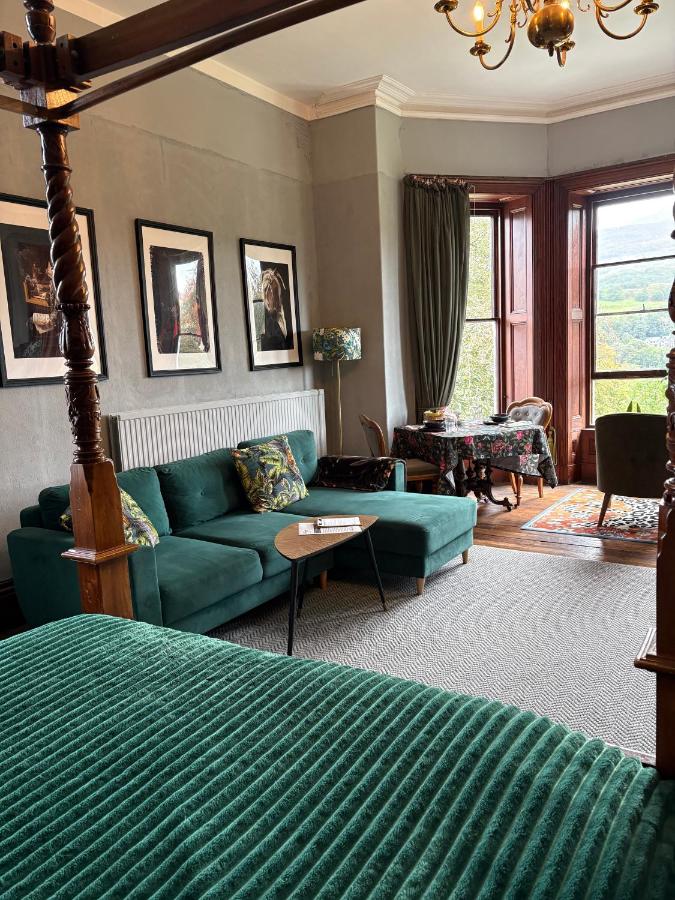 Cader en suite at Pen Y Coed Hall exclusive Luxury Hot Tub - Chambres d'hôtes Dolgellau