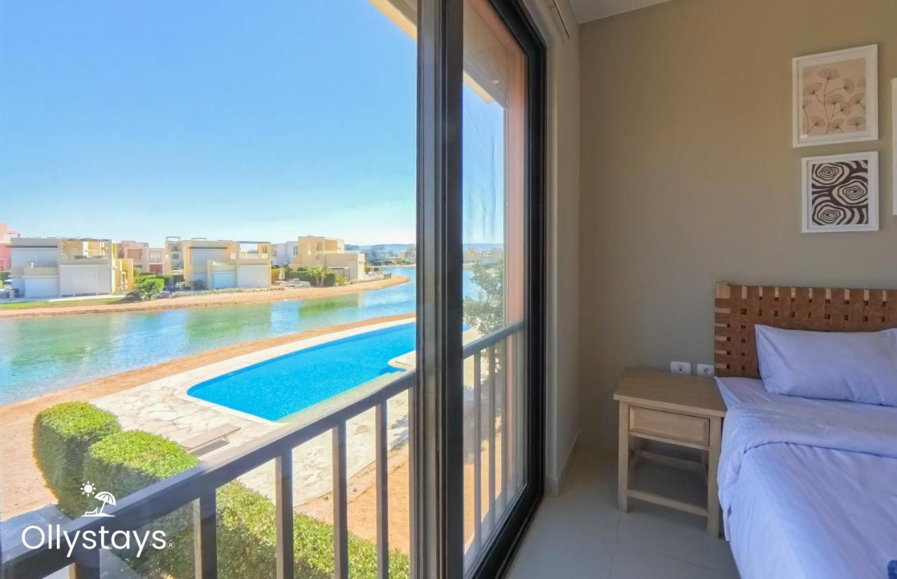 Ollystays Luxury Tawila 3BR Townhouse, Lagoon View, Shared Pool - B&B Hurgada