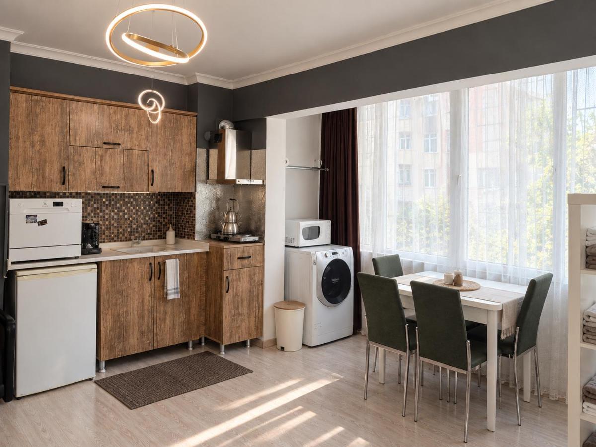 Luxury and Comfort in Central Alsancak Perfect for Groups or Families - Chambres d'hôtes Izmir
