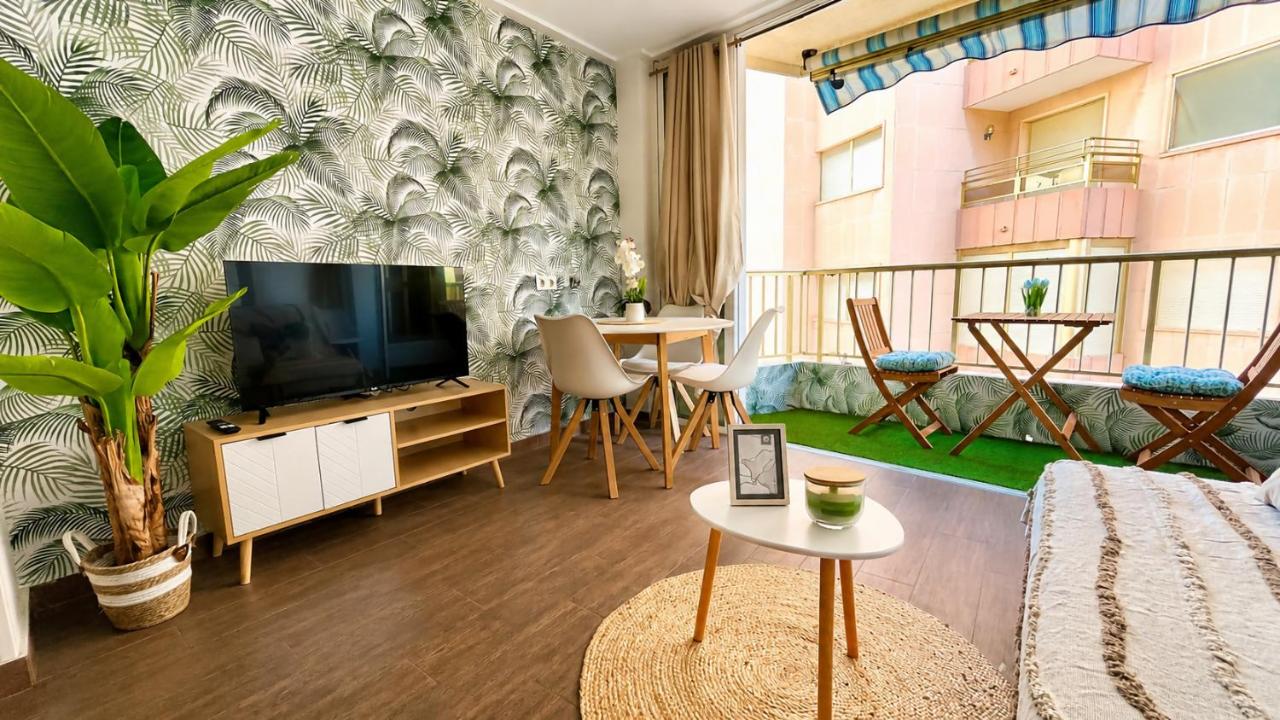 House Beach Three - Bed and Breakfast Santa Pola