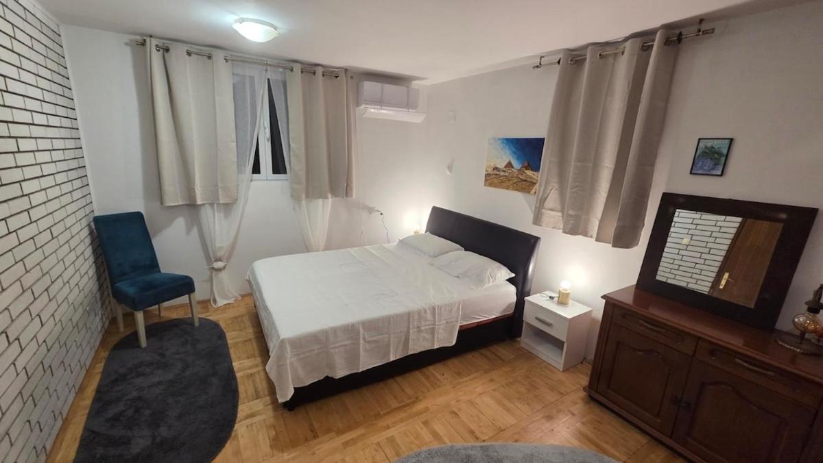 Hillside Apartment Podgorica - Bed and Breakfast Podgorica