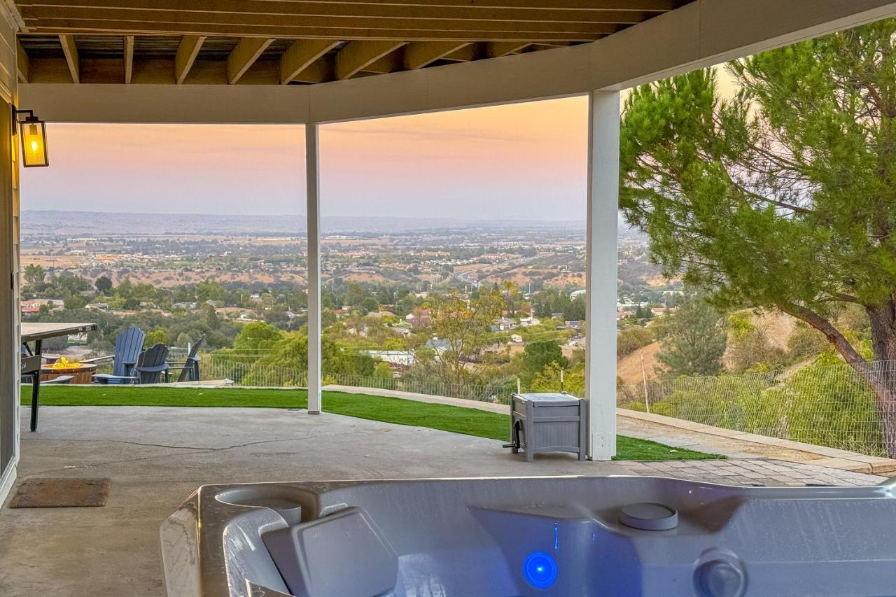 Valley Vista - 7-acre Wine Country Ranch, Sweeping Views, Close to Downtown! - Chambres d'hôtes Paso Robles