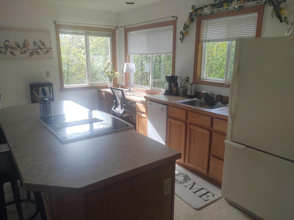 Forest Retreat 1 bdrm Covered Parking, pets ok - B&B Portland