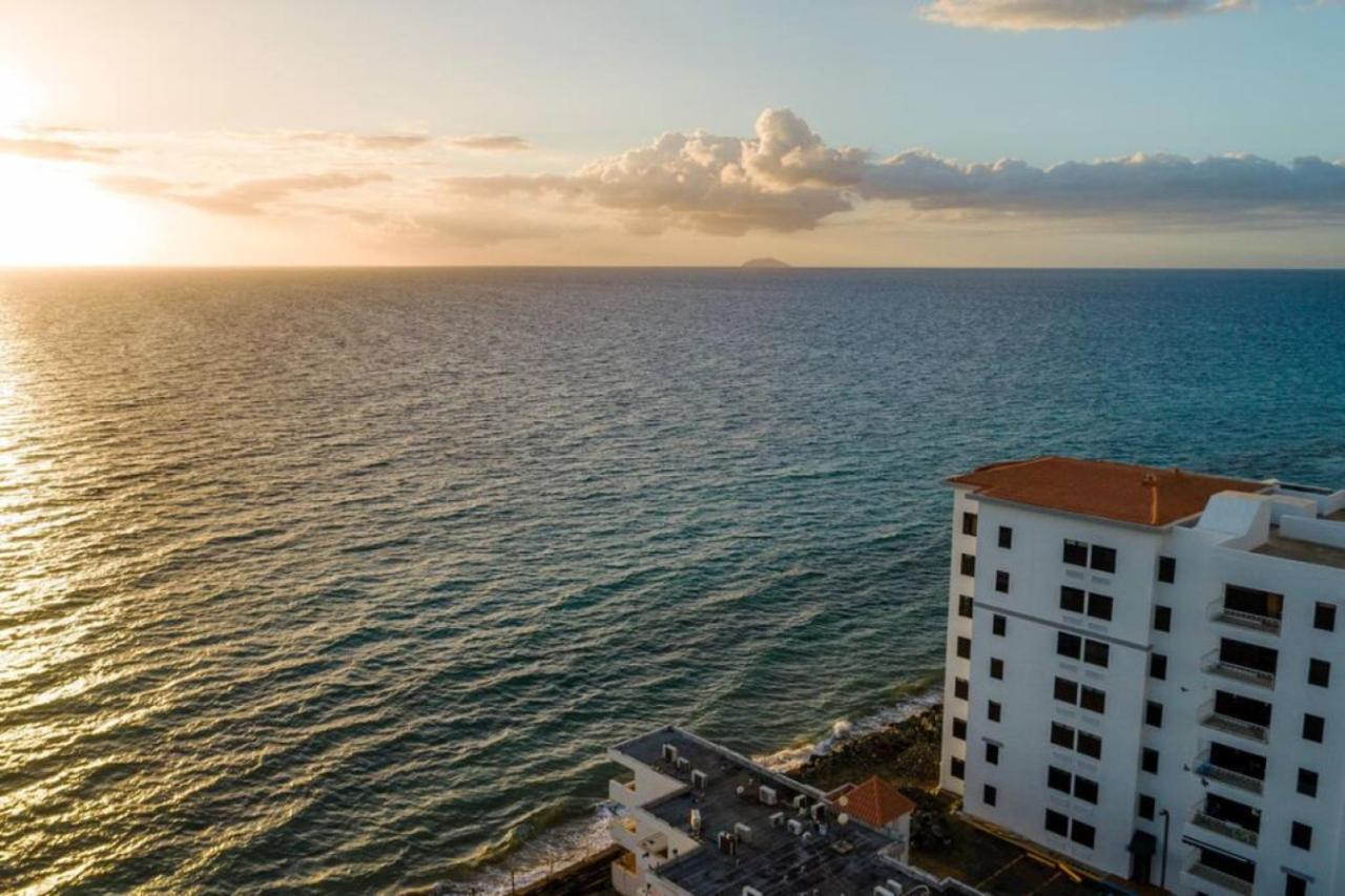 Victoria del Mar 3F | Serene Beachfront Retreat - Ferienwohnung Stella