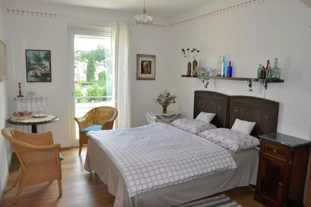 Doppel- oder Zweibettzimmer