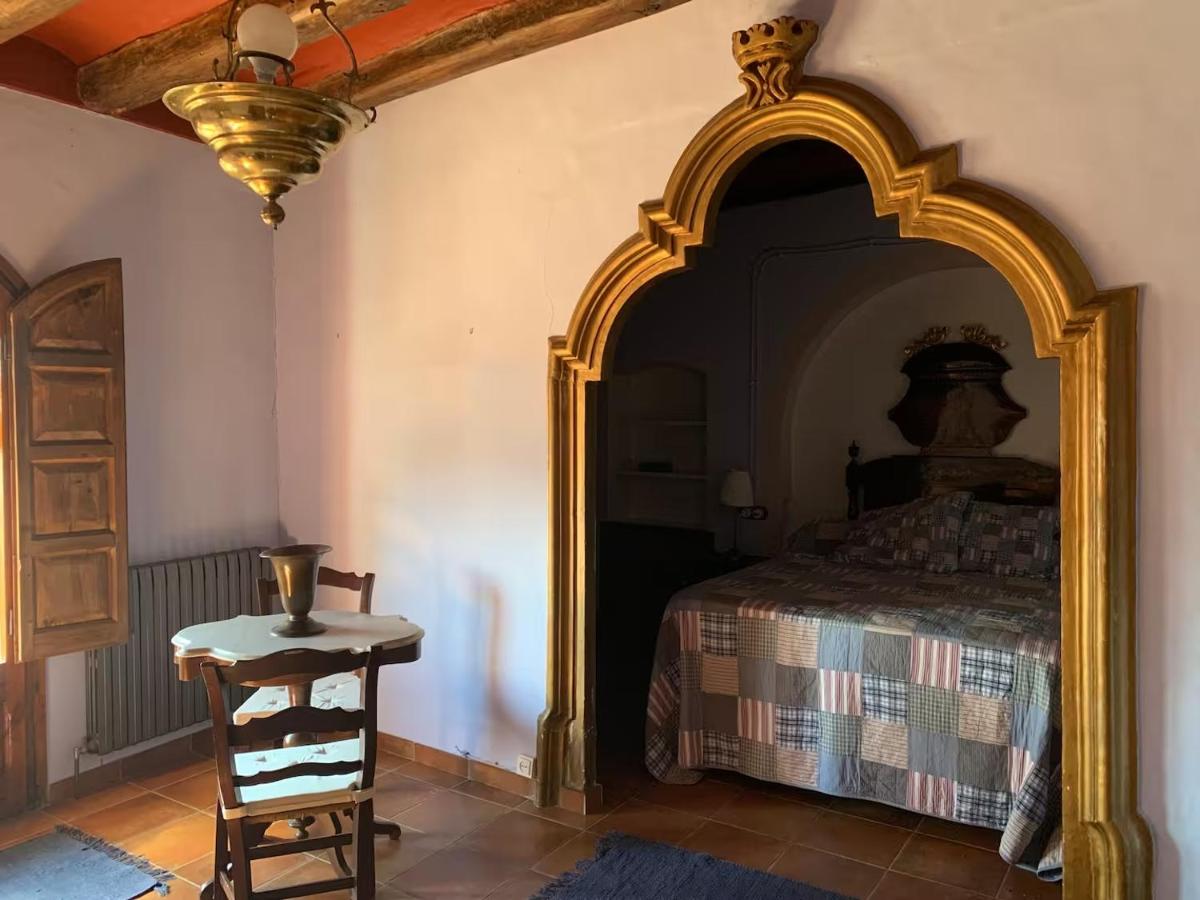 Masia Cal Millàs - Turisme Rural - B&B Castellfollit de Riubregós