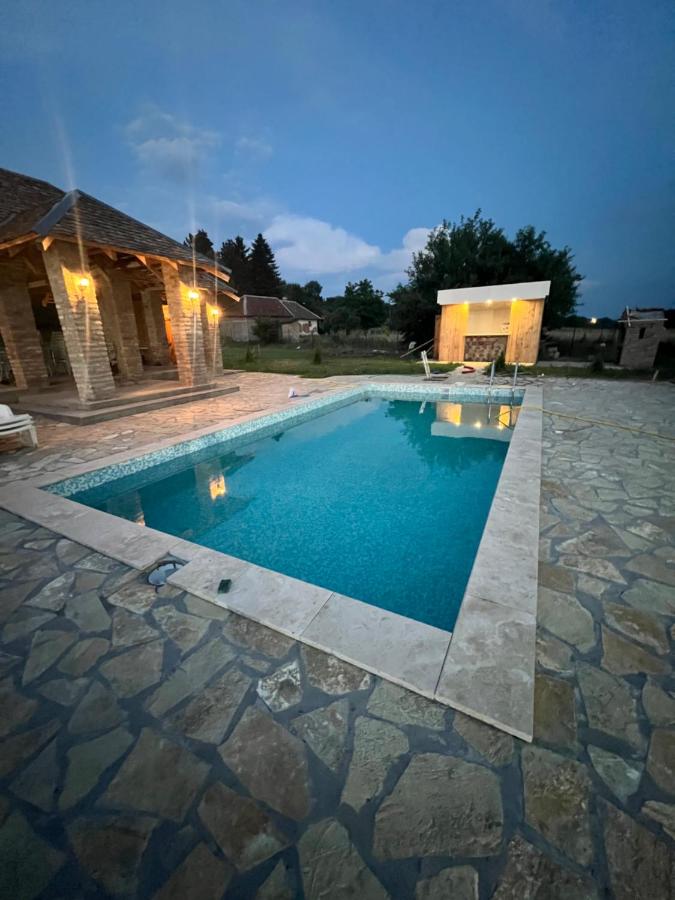 Čajića avlija - B&B Obrenovac