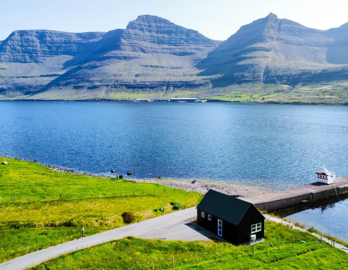 Smáttan - Waterfront Cabin - Ferienwohnung Hvannasund