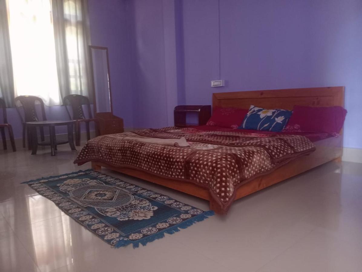 Sange Homestay - B&B Dirāng