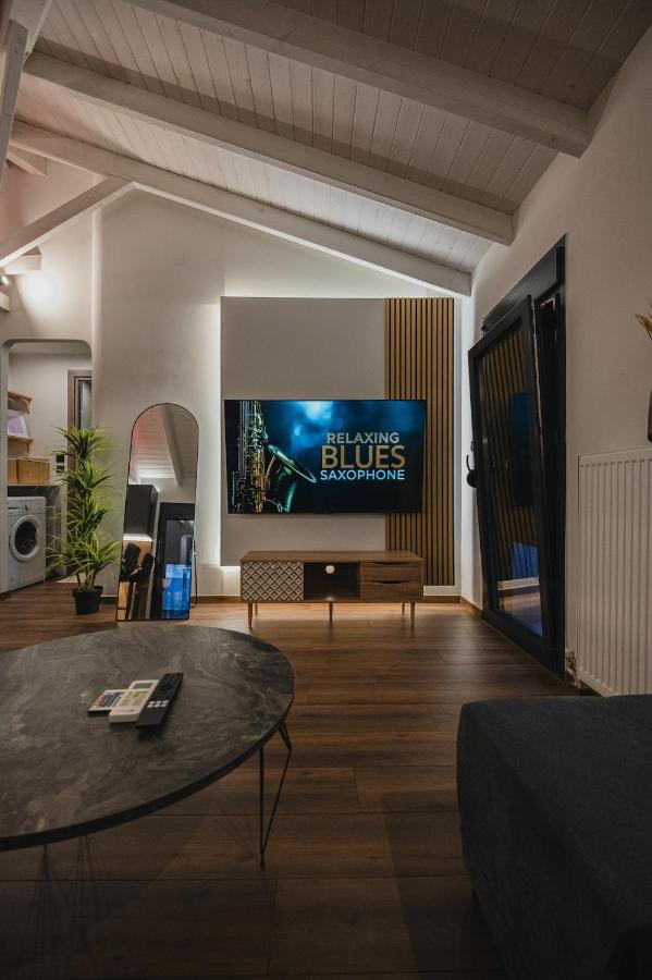 Choros Apartment Kings loft - B&B Larissa