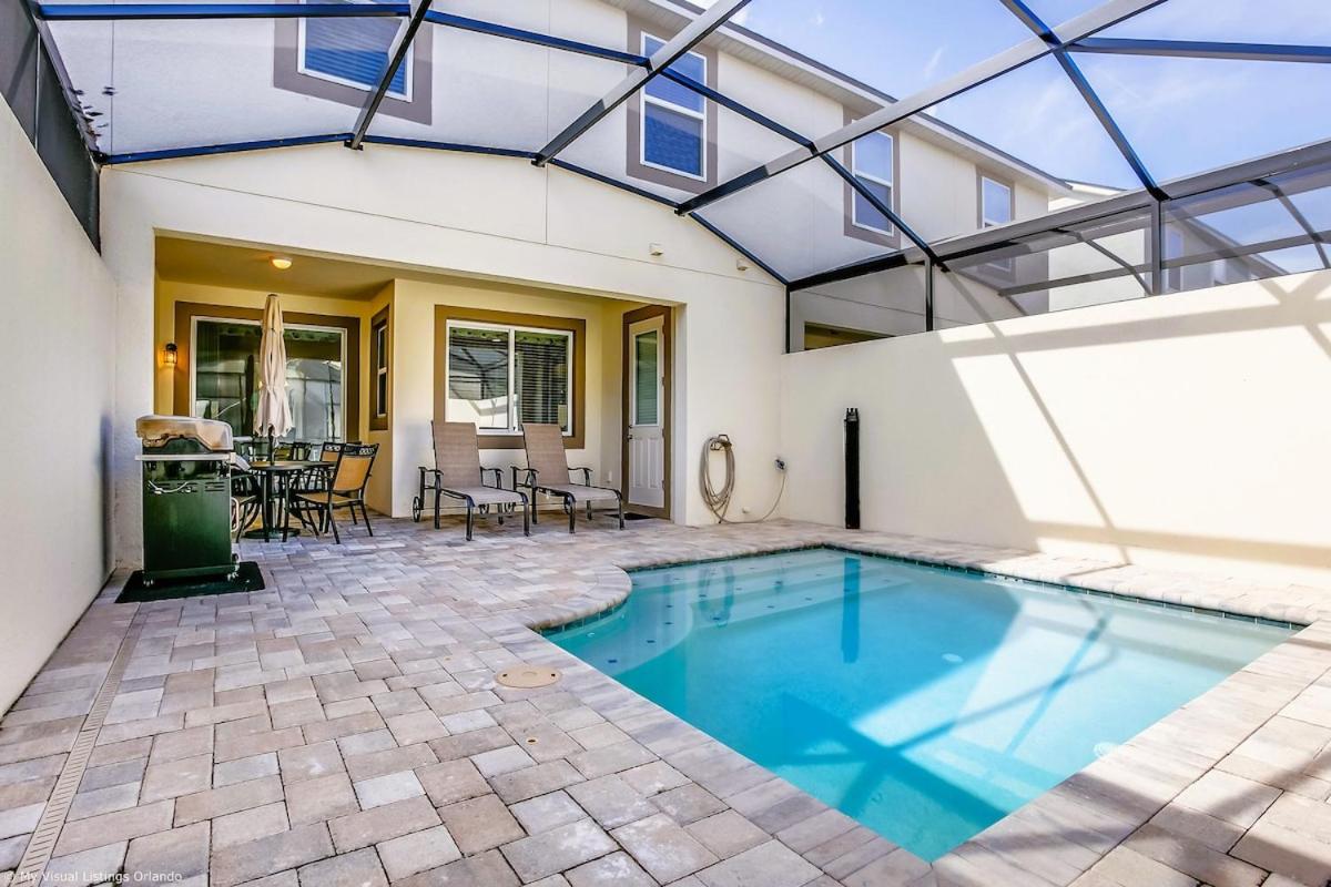 Beautiful Townhome wPool &FREE Resort Access - B&B Kissimmee