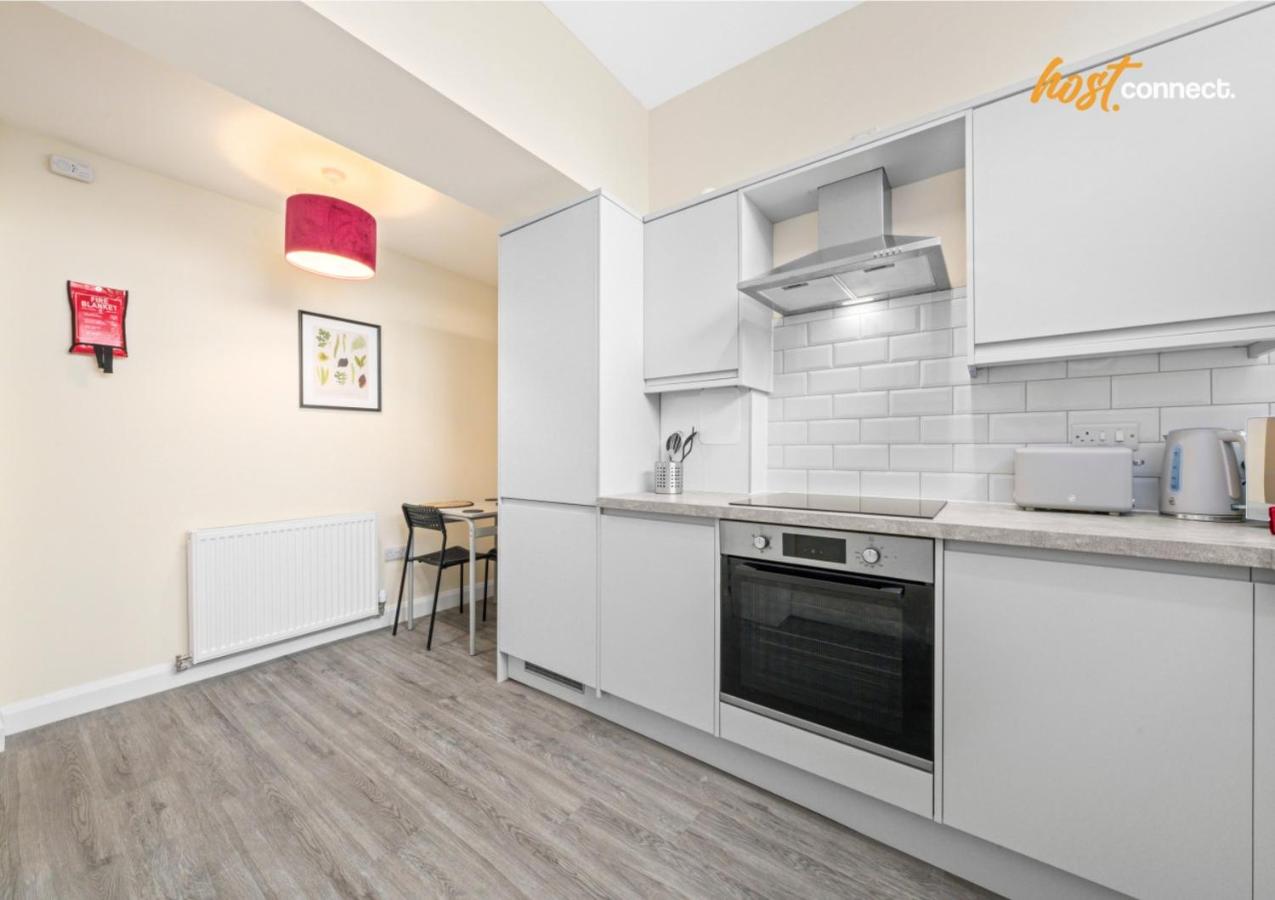 2 Bed Flat With Parking Sleeps 4 in Fife - Ferienwohnung Methil