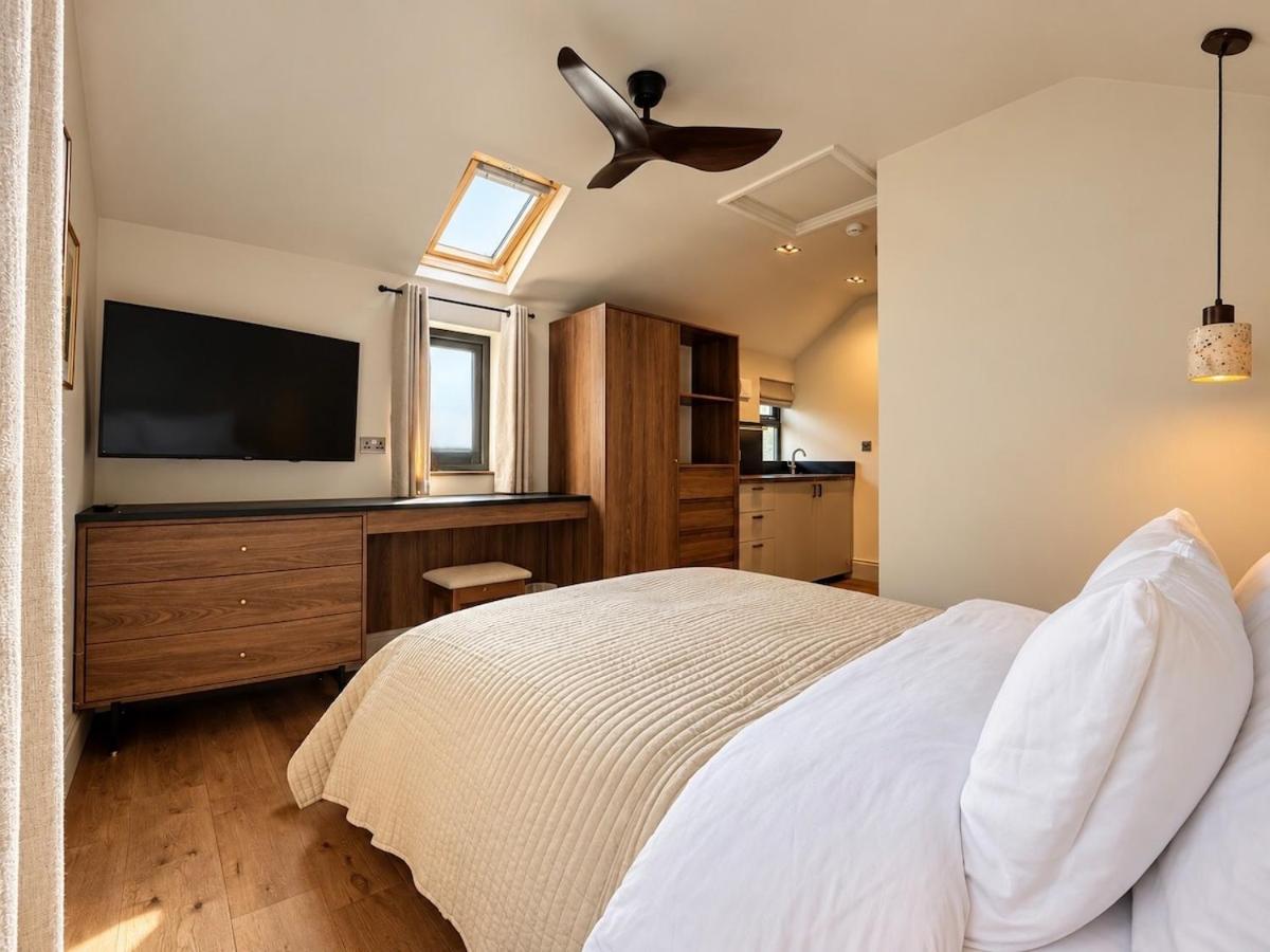 Customs House Guest Suites - Bed and Breakfast Porthmadog