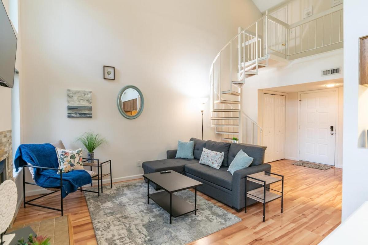 Eagle Pointe Leaf & Loft Living - Chambres d'hôtes Bloomington