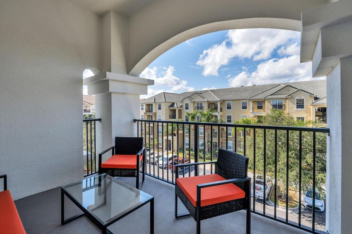 Newly Renovated Condo wFREE Resort Access - B&B Orlando
