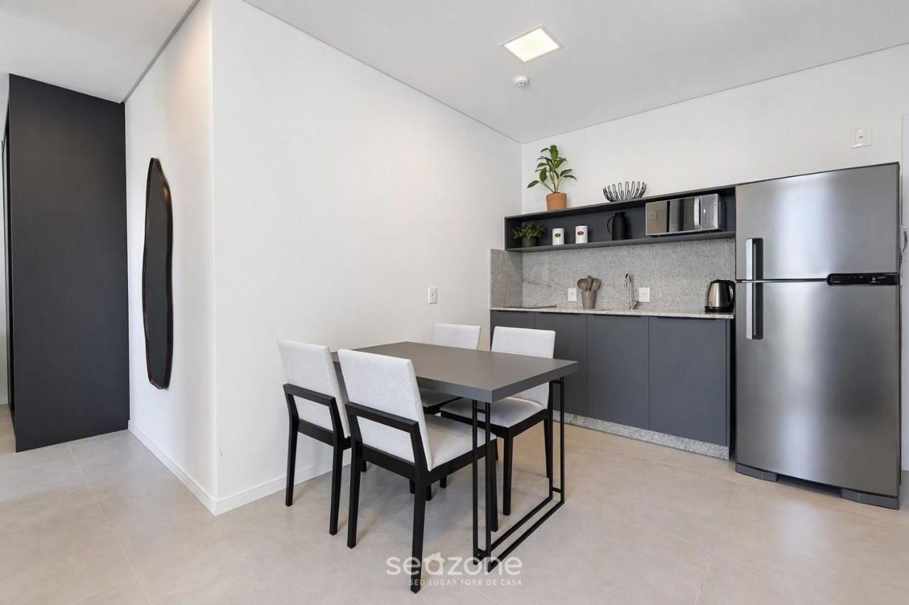Studio em Cond. c/ Piscina e Vista Cid. FFS0810 - Bed and Breakfast Itapema
