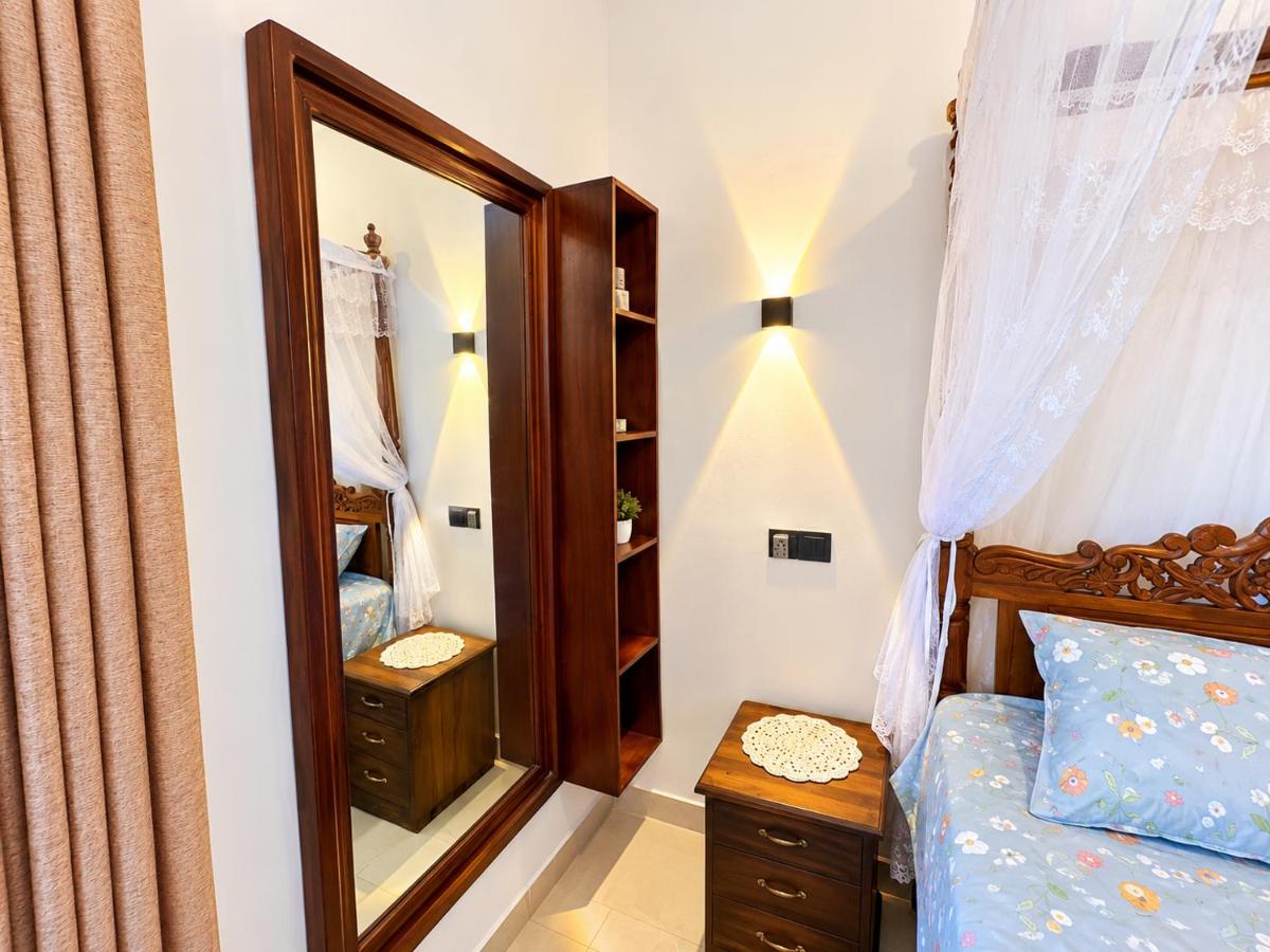 Corin Villa - Ferienwohnung Unawatuna