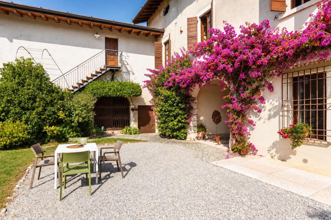 Palazzo Trevignane - La Saletta Verde - B&B San Felice del Benaco