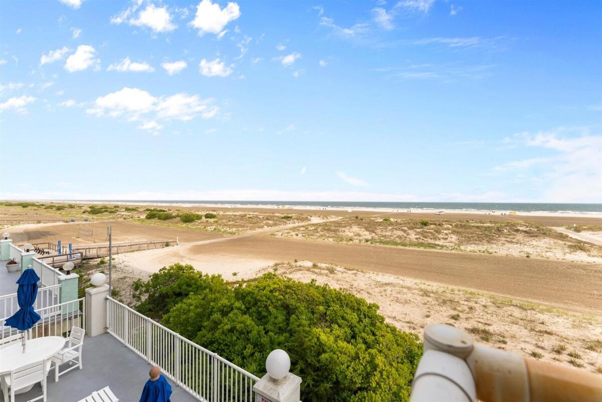 Beachfront 1BR/1BA condo at The Summer Sands | Unit 322 - Ferienwohnung North Wildwood
