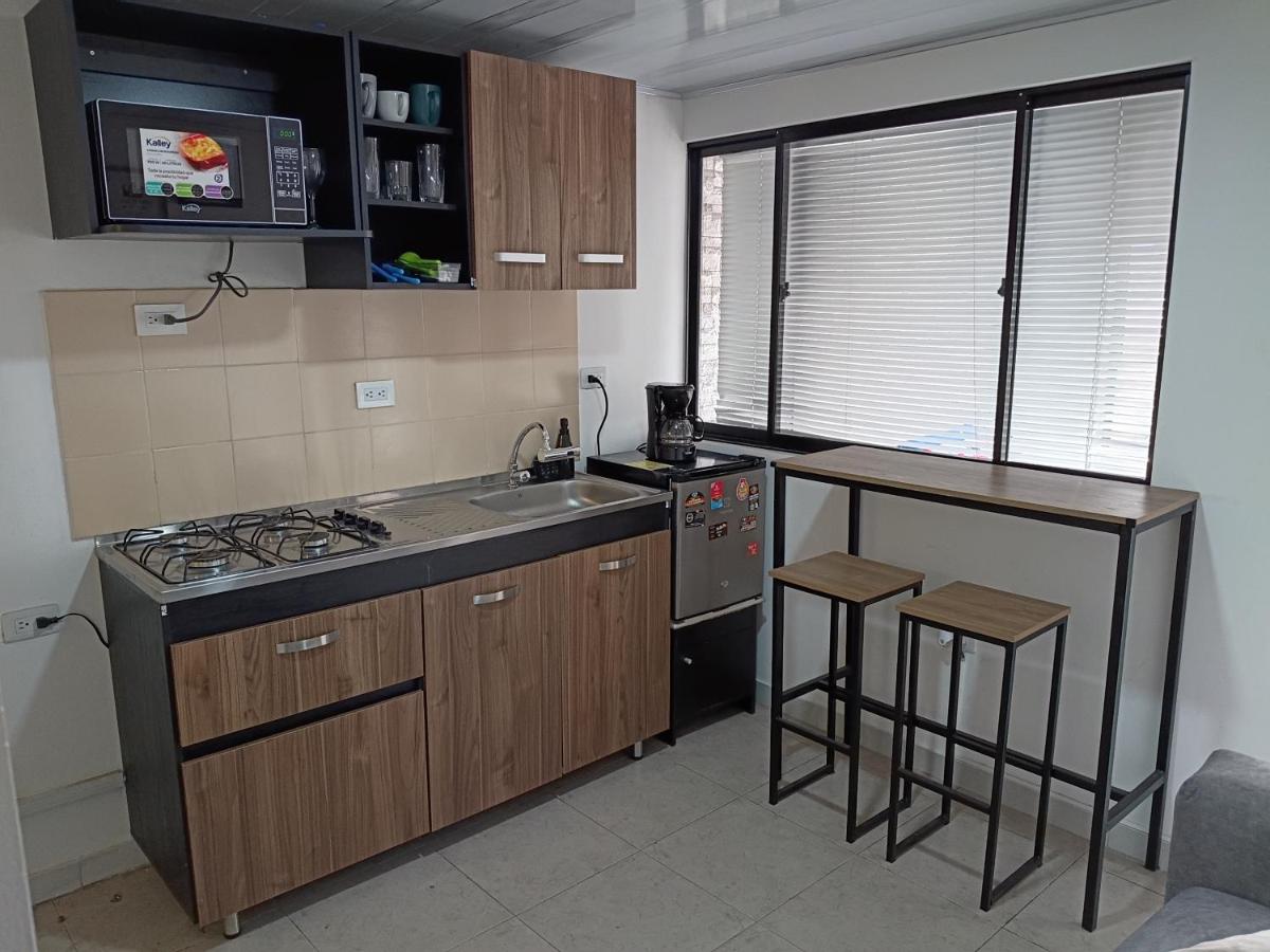 Aparta estudio privado 2 - Chambres d'hôtes Bogota