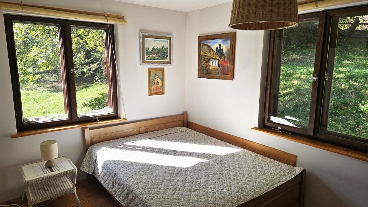 Dom w Uhryniu - Ferienwohnung Uhryń