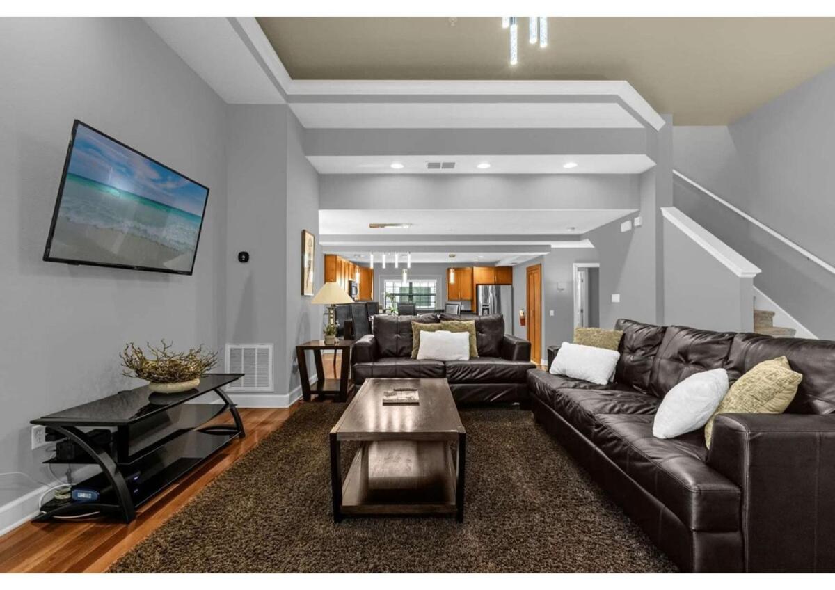 Summer Days Fun - Renovated TownHome by Disney! - Chambres d'hôtes Orlando