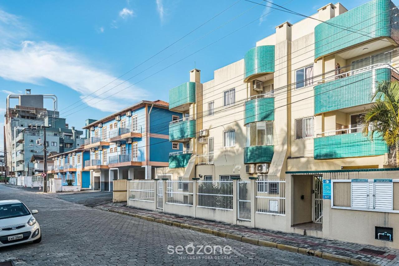 Apto 2Q c varanda a 220m da praia de Bombas FDL103 - B&B Pombas