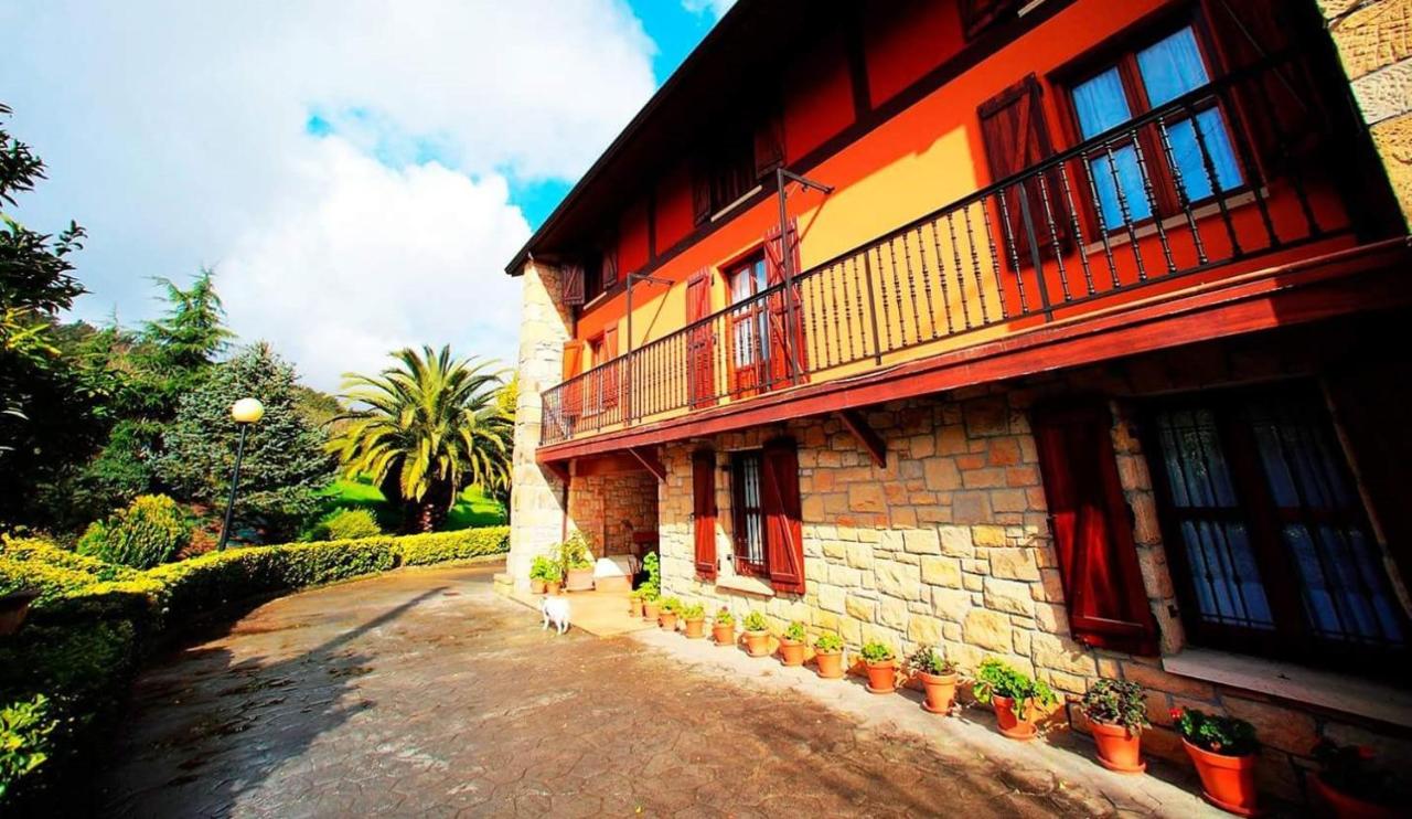 Large house in Gámiz-Fica with mountain view - B&B Fica