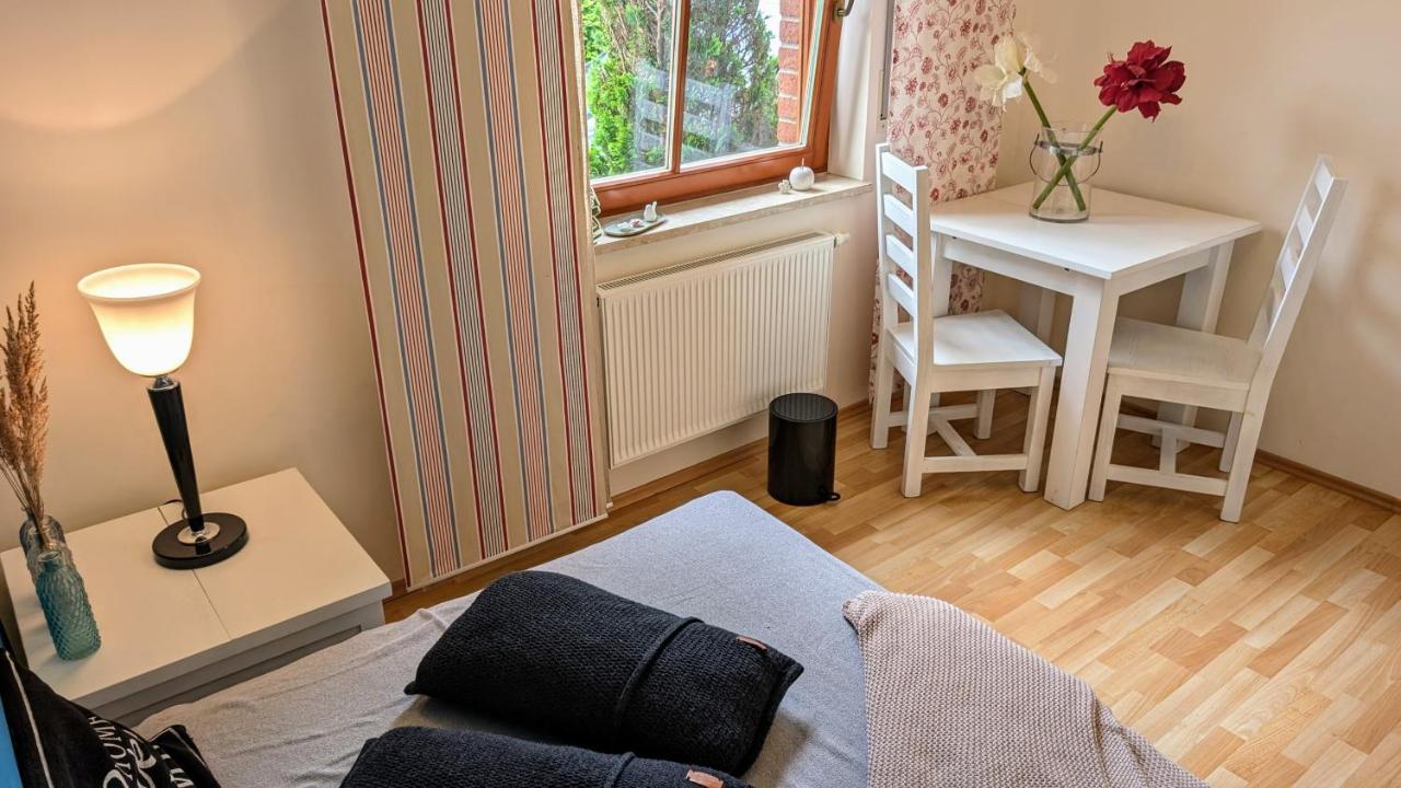 Zimmer mit Bad privat Neubrandenburg zentrum-strandnah - Chambres d'hôtes Neubrandenbourg