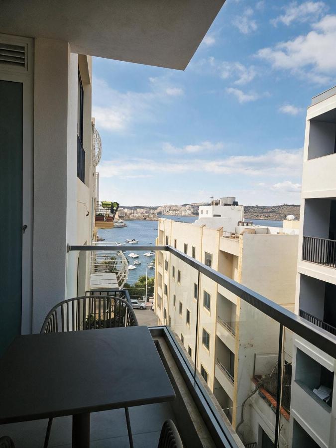 Cosy Seaside Apartment in St Paul's Bay - B&B San Pawl il-Bahar