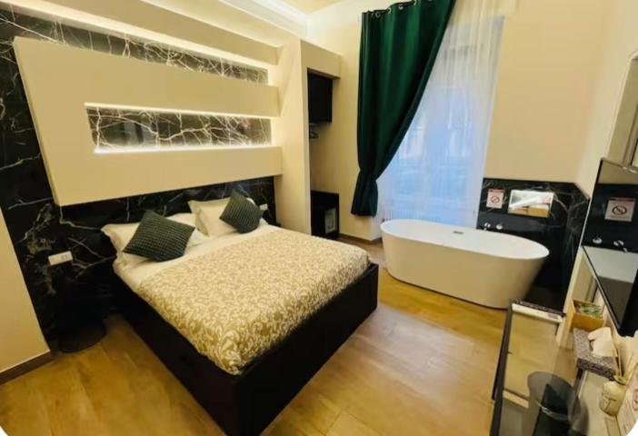 Ciampino Station - 7 minutes from the airport - B&B Ciampino