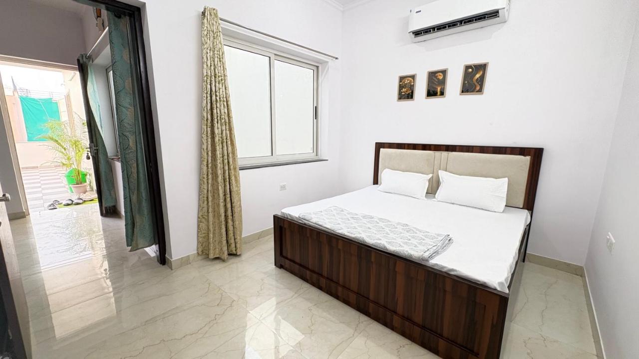 90A stay luxury penthouse in Jagatpura - B&B Jaipur