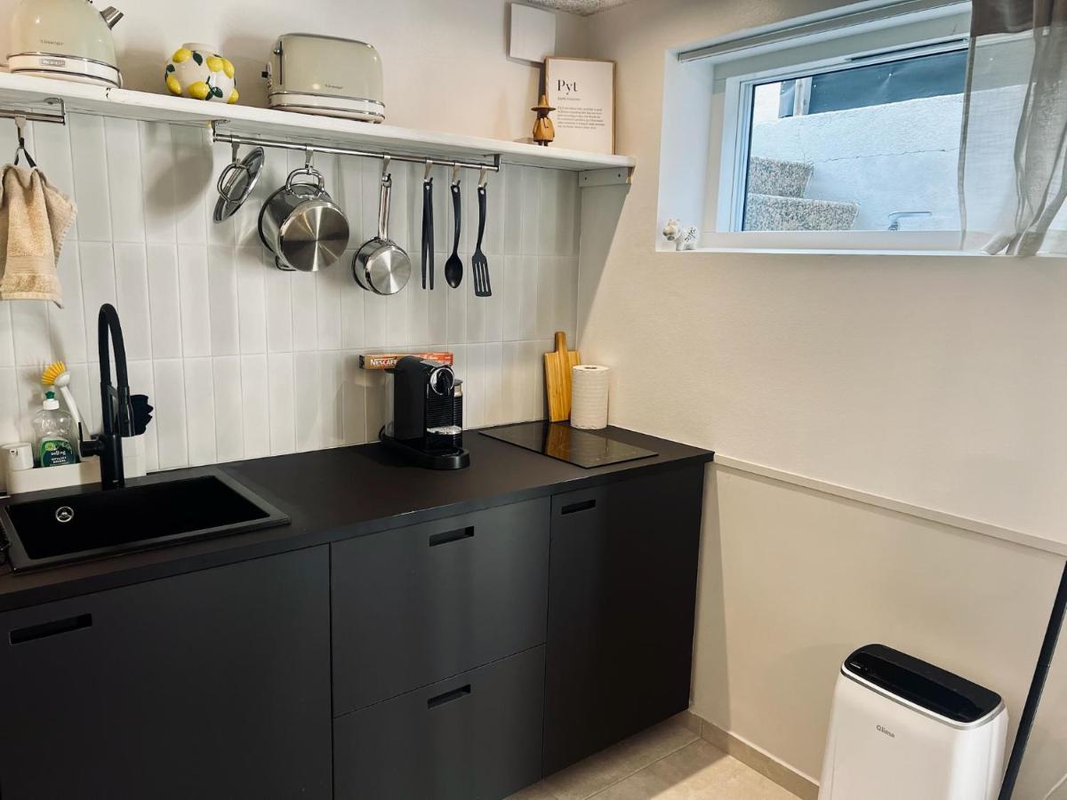New Cozy Basement Studio Apartment - B&B Rødovre Municipality