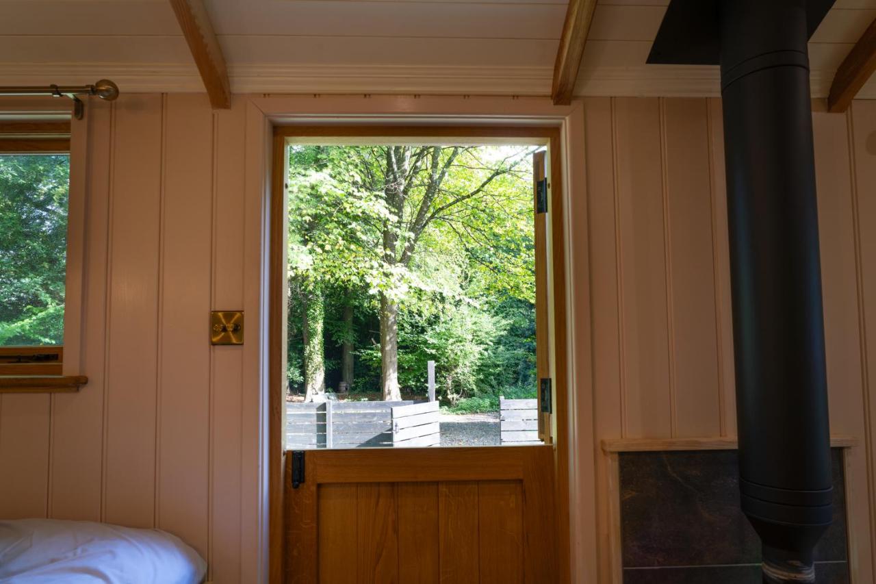 Luxury Shepherd Hut w Outdoor Bath at Powis Estate - Ferienwohnung Stirling