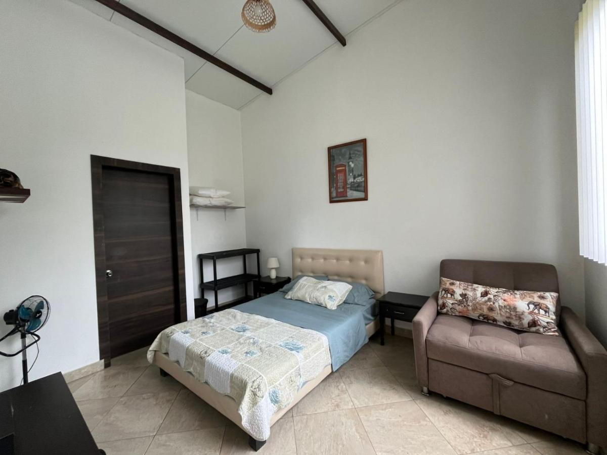 Casa vacacional en Pedro Vicente Maldonado - Bed and Breakfast Pedro Vicente Maldonado