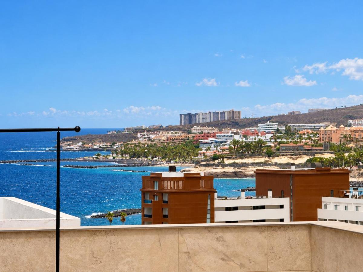 INCREDIBLE PENTHOUSE with OCEAN VIEWS - Bed and Breakfast Adeje