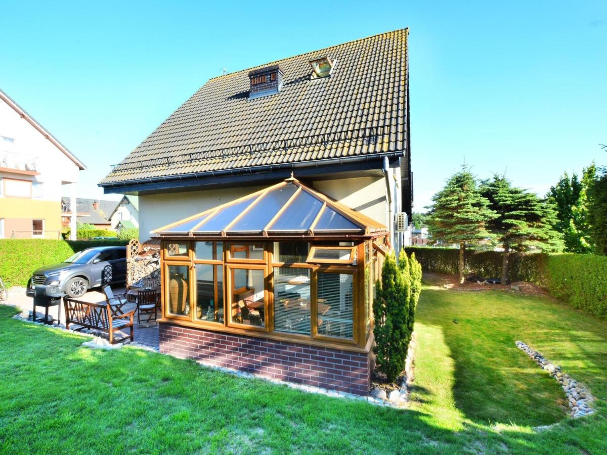 Holiday home with private sauna and garden - B&B Jarosławiec