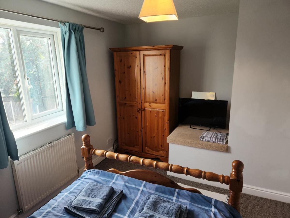 Cosy house for business travel and pleasure - Bed and Breakfast Bickershaw