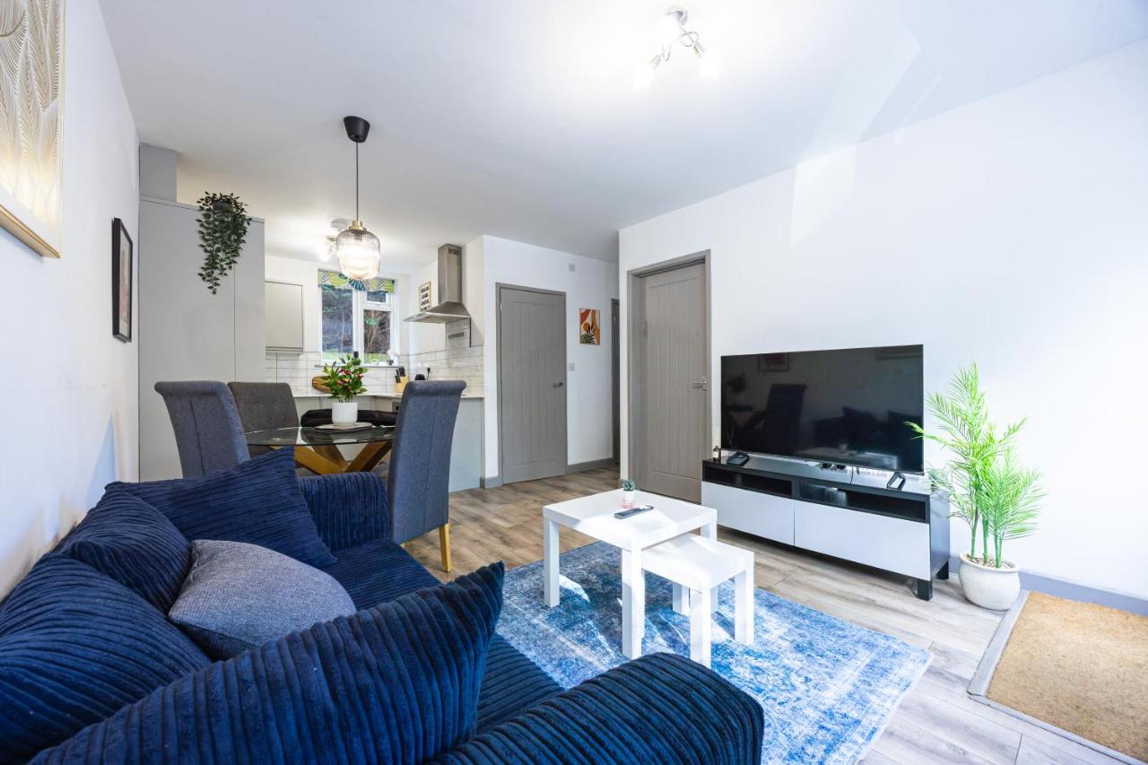 Chalfont Contractor Stay, 2BR, Sleeps 4, Parking, Fast WIFI - Ferienwohnung Chalfont Saint Peter